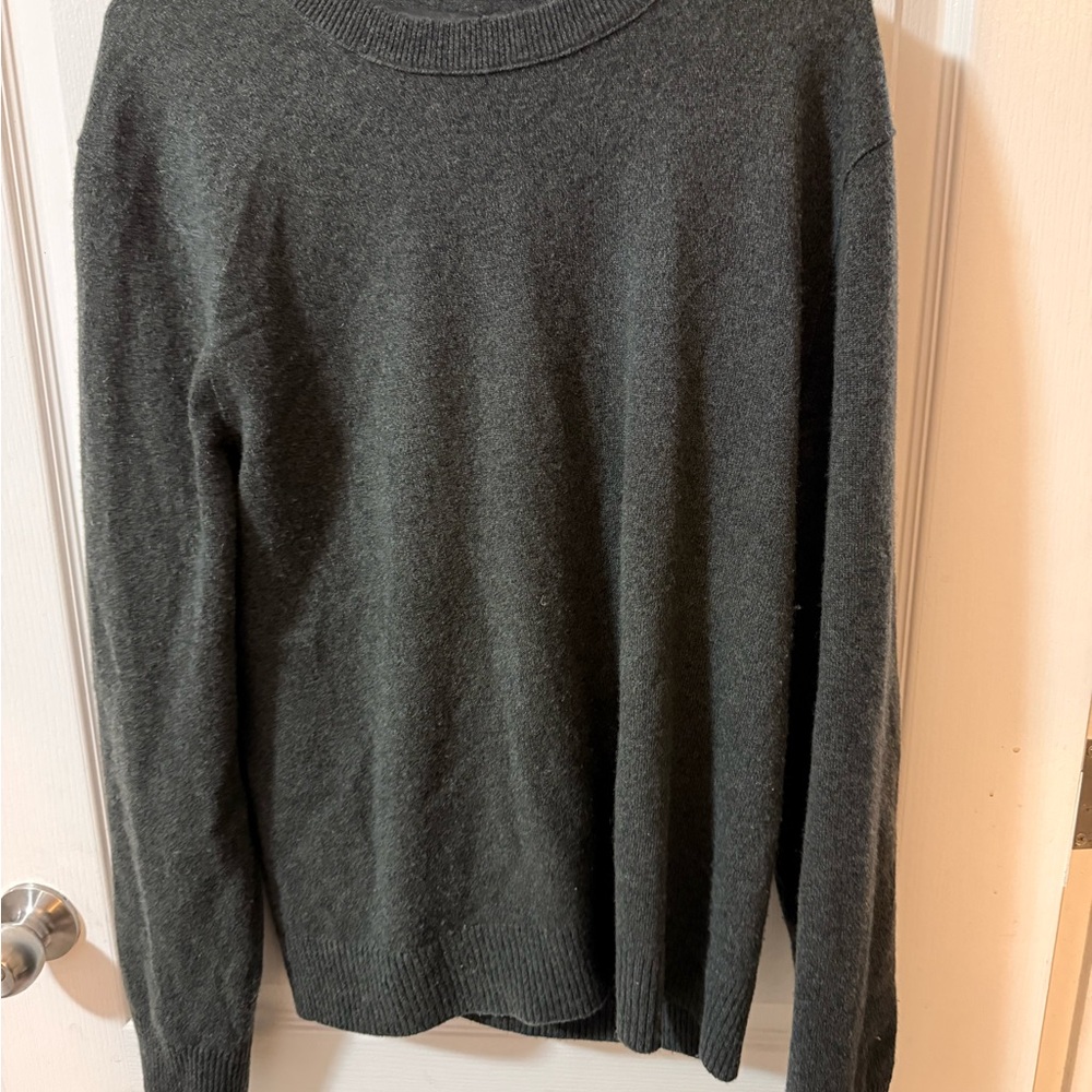 Banana Republic Dark Gray Cashmere Crewneck Sweater